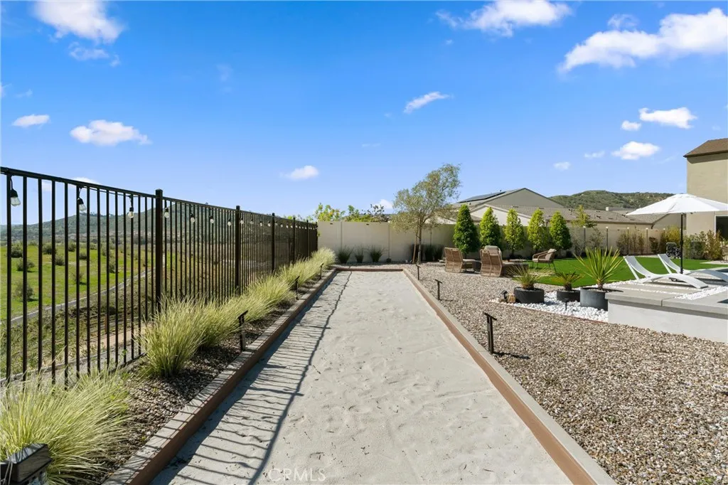 333 Canter Court, Fallbrook, California 92028 home-pic-36