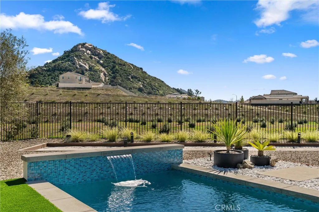 333 Canter Court, Fallbrook, California 92028 home-pic-29