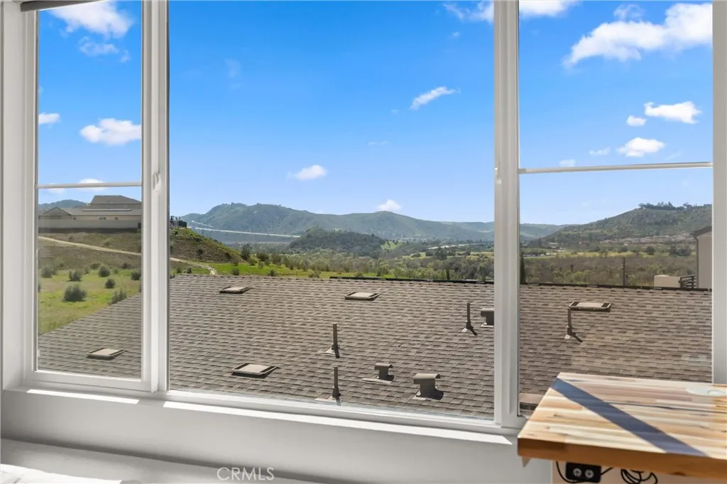 333 Canter Court, Fallbrook, California 92028 home-pic-43