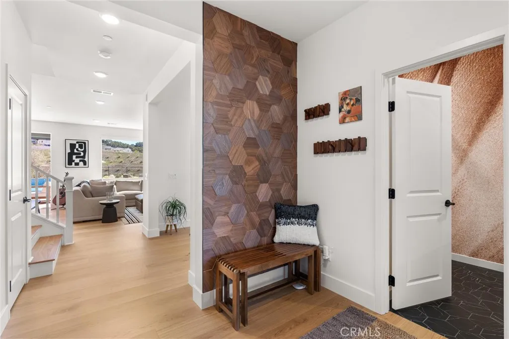 333 Canter Court, Fallbrook, California 92028 home-pic-40