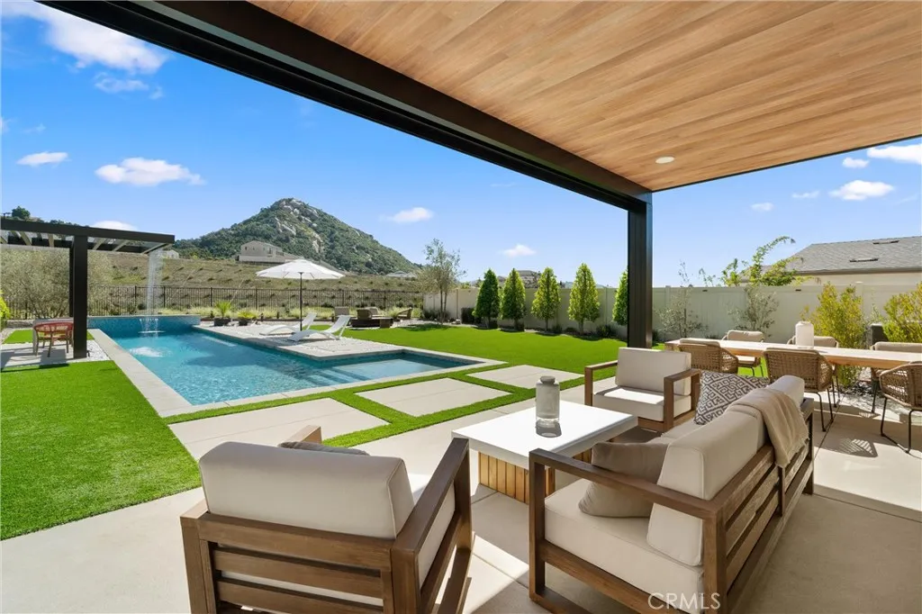 333 Canter Court, Fallbrook, California 92028 home-pic-20