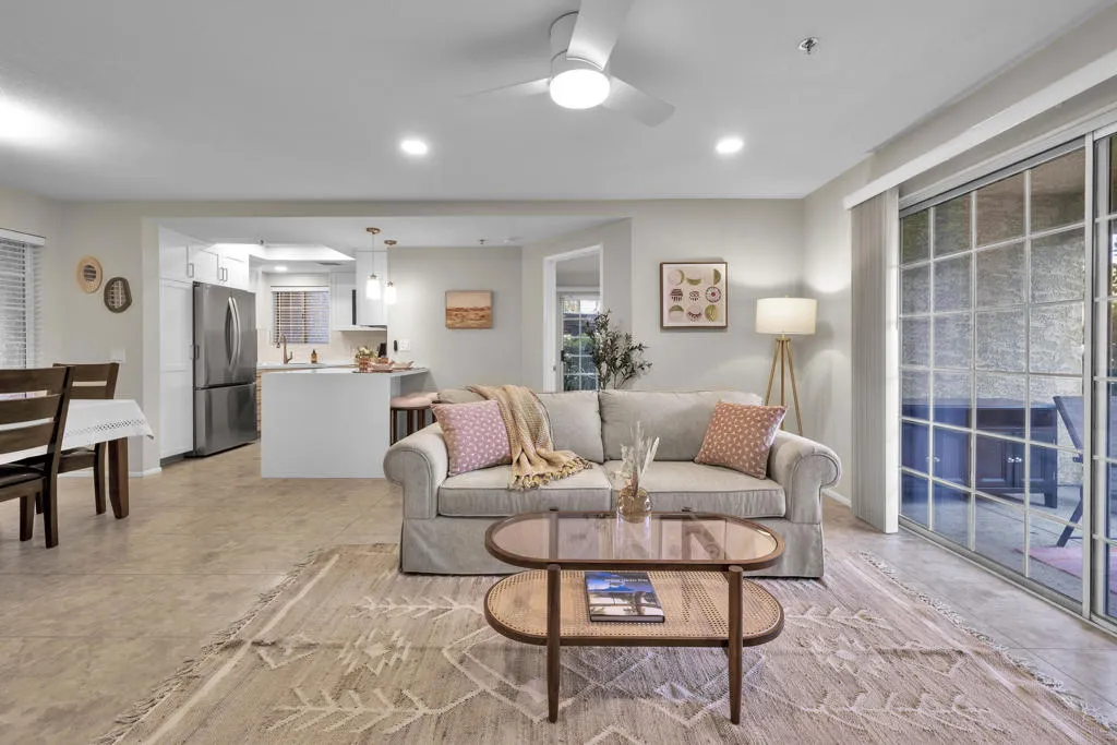 2700 Lawrence Crossley Road 41, Palm Springs, California 92264 home-pic-1