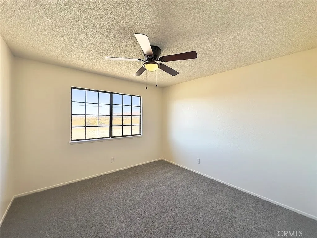 22311 Thunderbird Road, Apple Valley, California 92307 home-pic-13