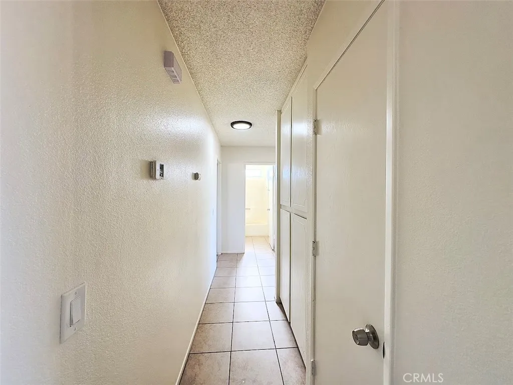 22311 Thunderbird Road, Apple Valley, California 92307 home-pic-12