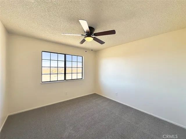 22311 Thunderbird Road, Apple Valley, California 92307