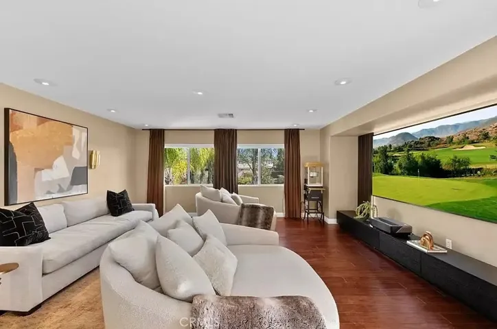 Spacious Loft