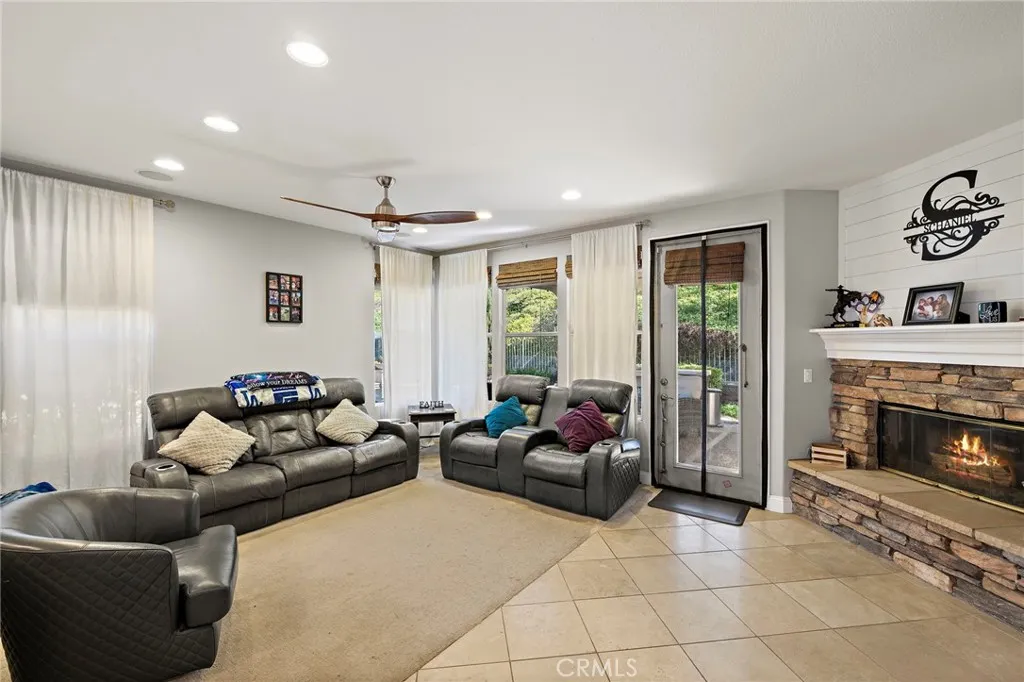 22970 Bouquet, Mission Viejo, California 92692 home-pic-16