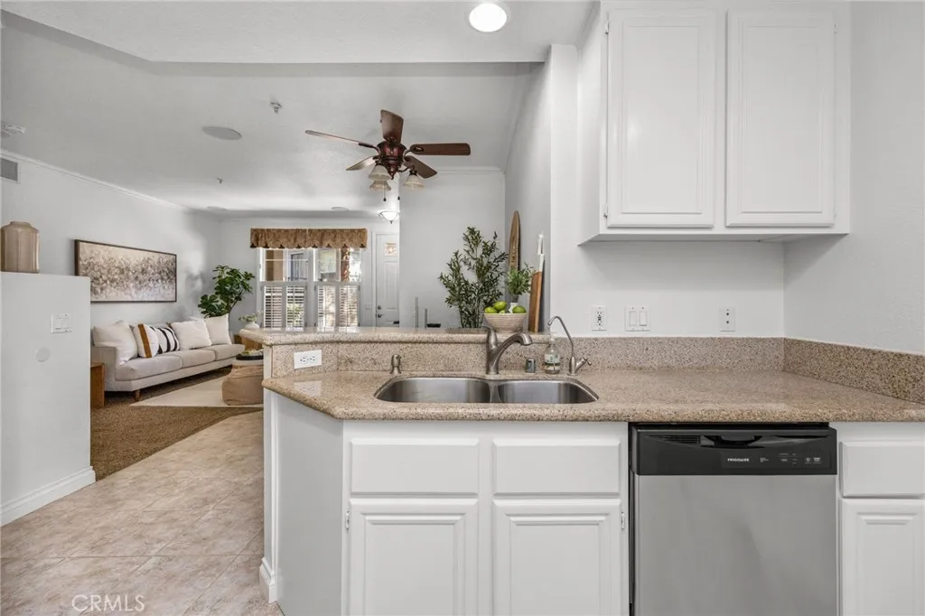 1593 Ismail Pl, Placentia, California 92870 home-pic-9