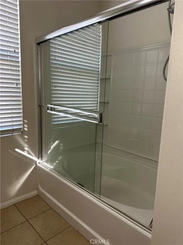 Tub in master bathroom