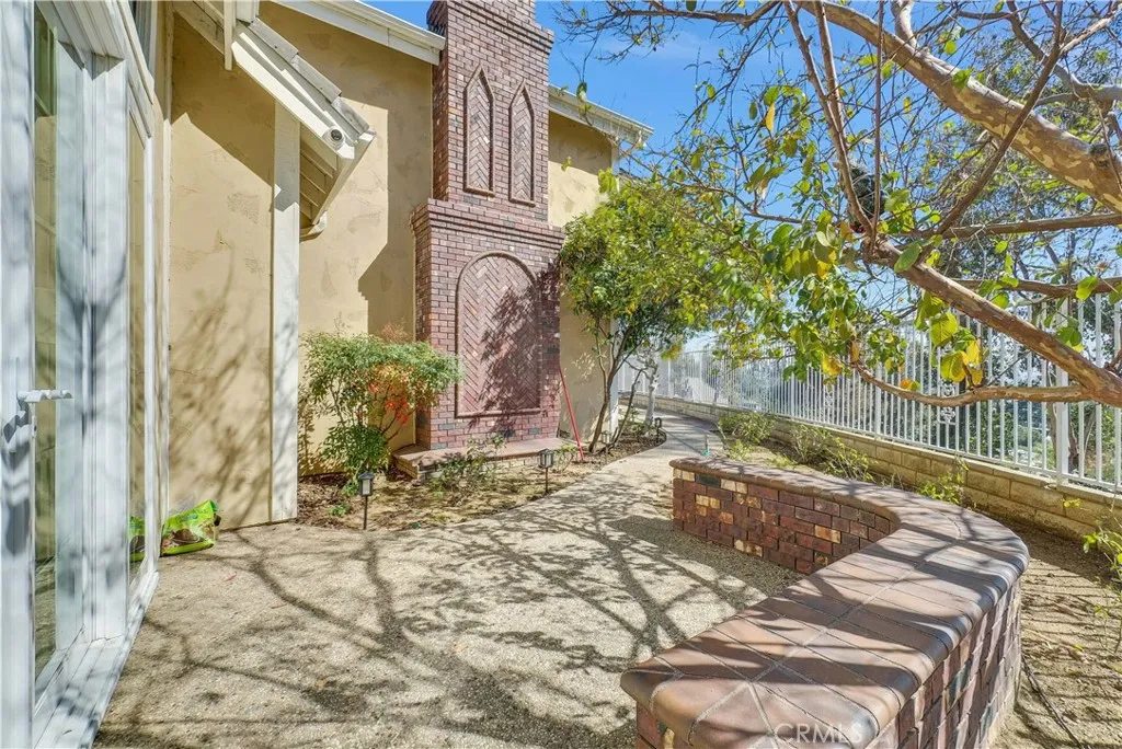 102 Mill Run, Monrovia, California 91016 home-pic-50