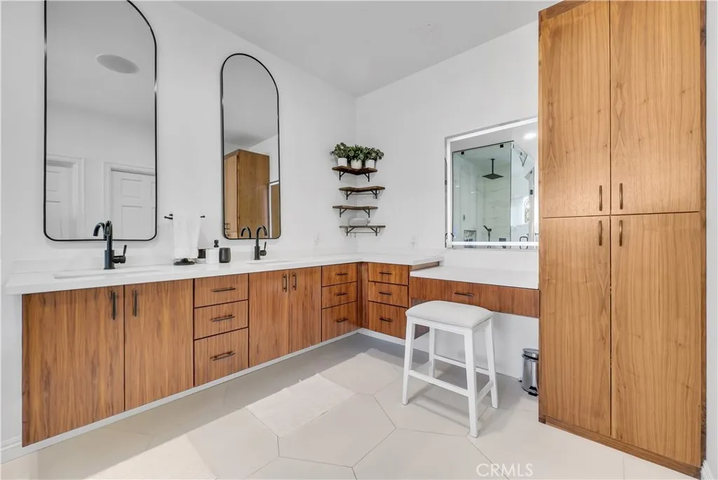 102 Mill Run, Monrovia, California 91016 home-pic-39
