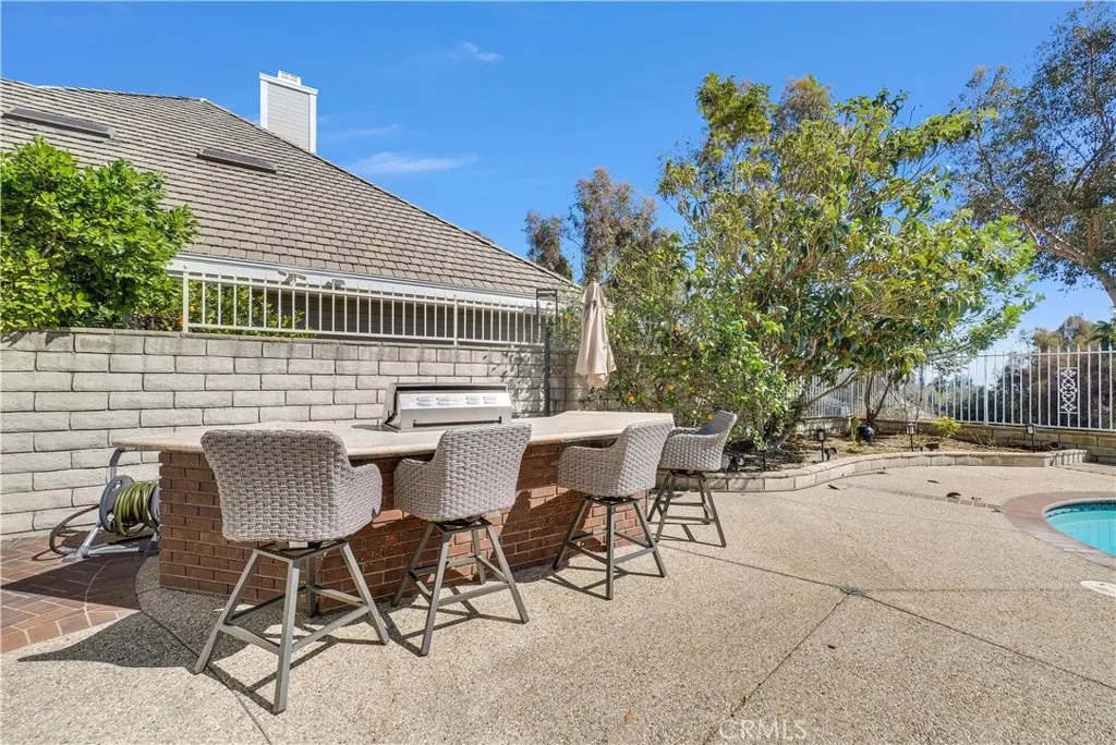 102 Mill Run, Monrovia, California 91016 home-pic-43