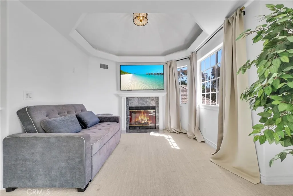 102 Mill Run, Monrovia, California 91016 home-pic-37