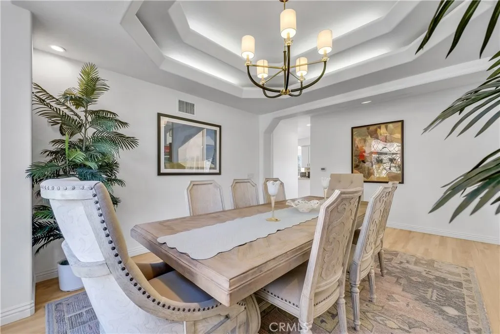 102 Mill Run, Monrovia, California 91016 home-pic-25