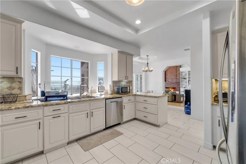 102 Mill Run, Monrovia, California 91016 home-pic-19