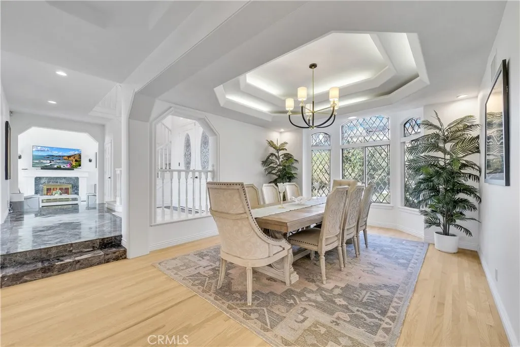 102 Mill Run, Monrovia, California 91016 home-pic-22