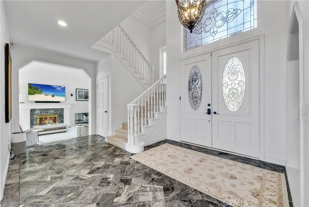 102 Mill Run, Monrovia, California 91016 home-pic-6