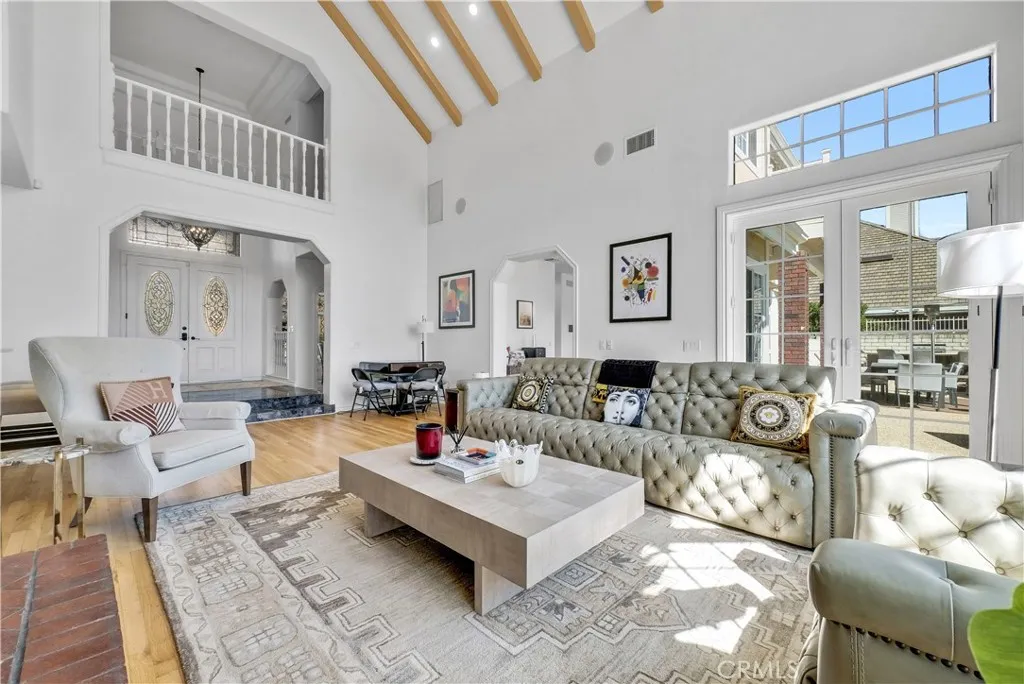 102 Mill Run, Monrovia, California 91016 home-pic-12