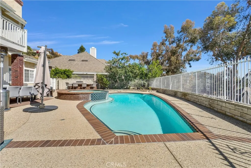 102 Mill Run, Monrovia, California 91016 home-pic-46