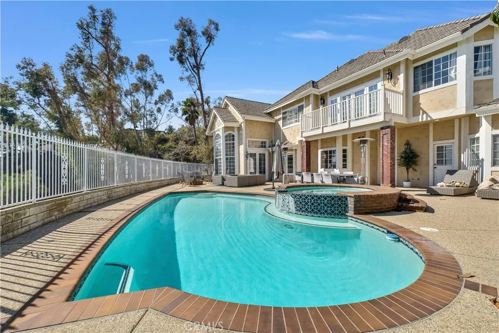 102 Mill Run, Monrovia, California 91016 home-pic-47