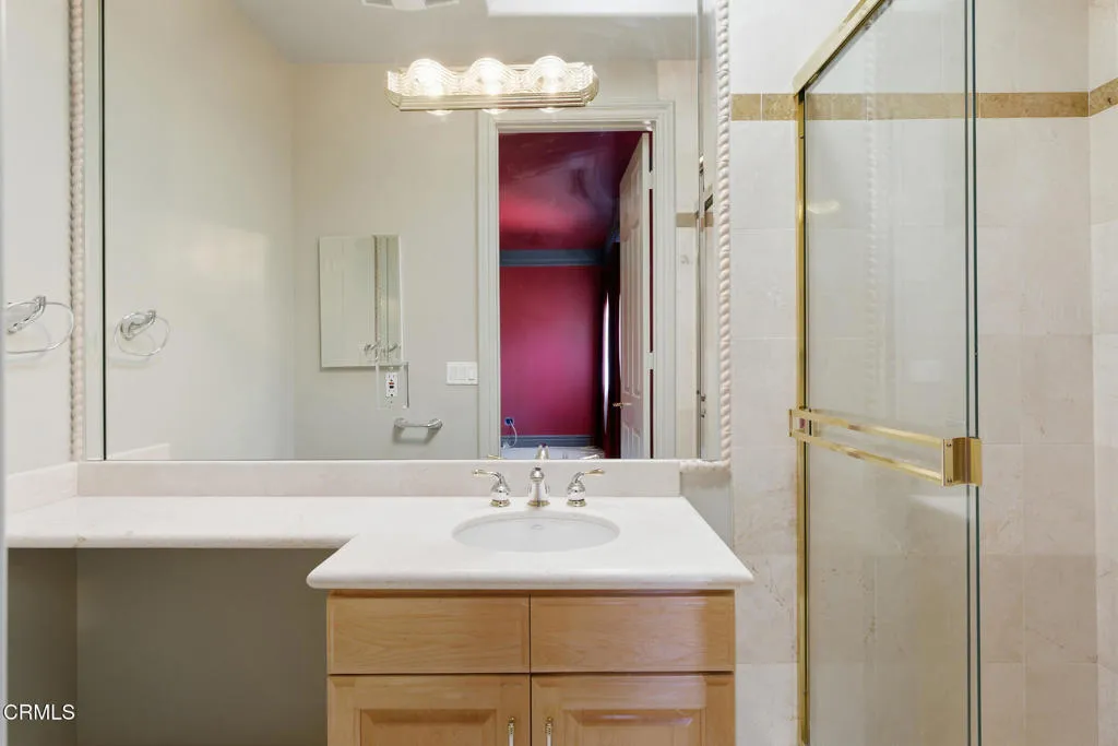 4174 Elm View Drive, Los Angeles, California 91316 home-pic-29