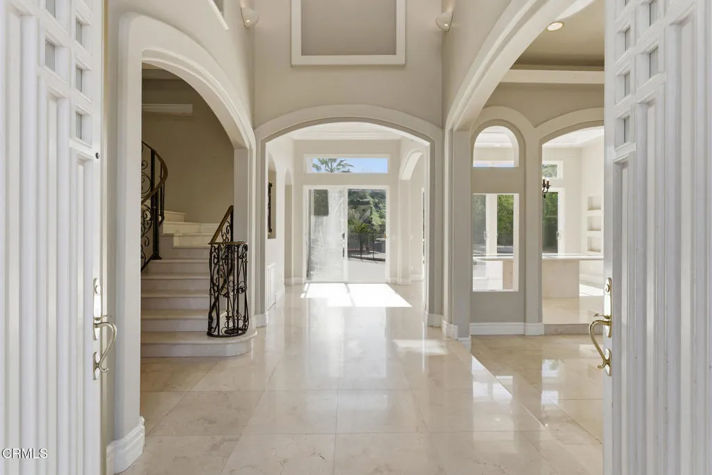 4174 Elm View Drive, Los Angeles, California 91316 home-pic-7