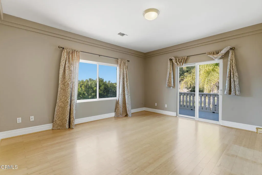 4174 Elm View Drive, Los Angeles, California 91316 home-pic-32