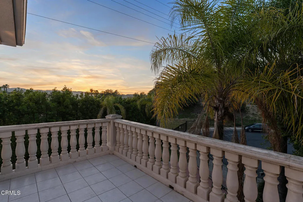 4174 Elm View Drive, Los Angeles, California 91316 home-pic-6