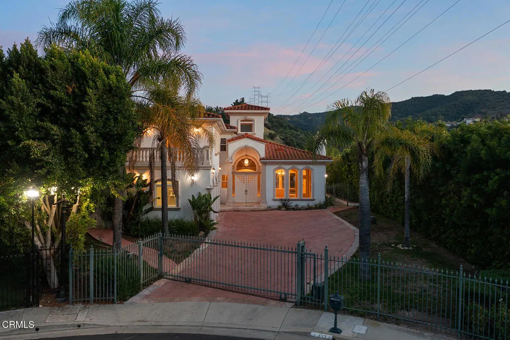 4174 Elm View Drive, Los Angeles, California 91316 home-pic-38