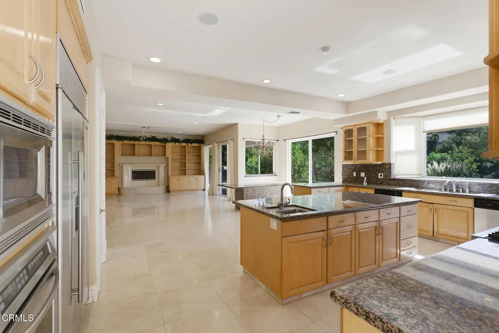 4174 Elm View Drive, Los Angeles, California 91316 home-pic-9