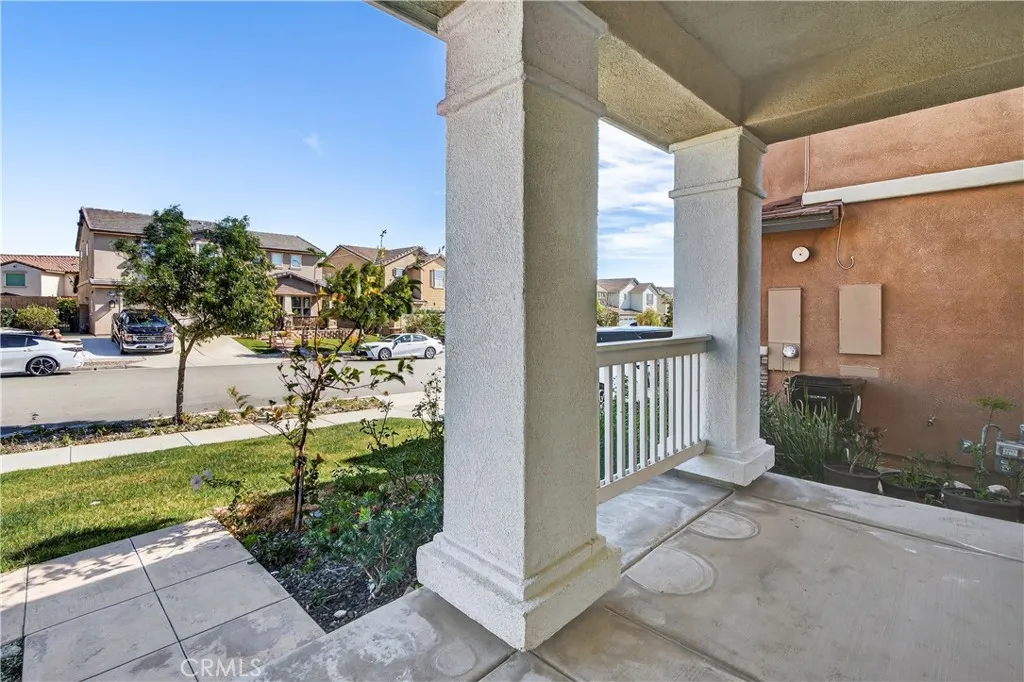 4758 Casillas Way, Fontana, California 92336 home-pic-3