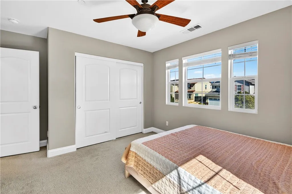 4758 Casillas Way, Fontana, California 92336 home-pic-19