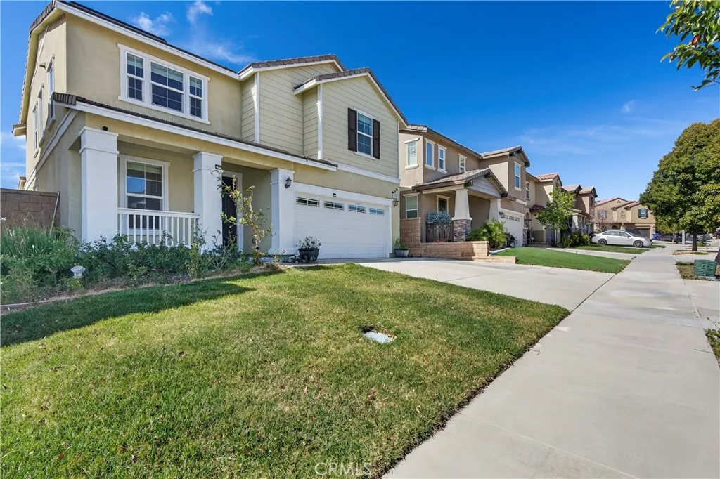 4758 Casillas Way, Fontana, California 92336 home-pic-2