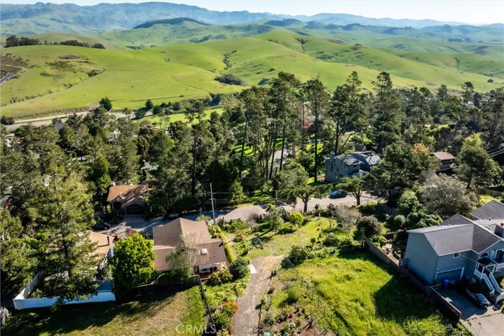 1909 Pineridge, Cambria, California 93428