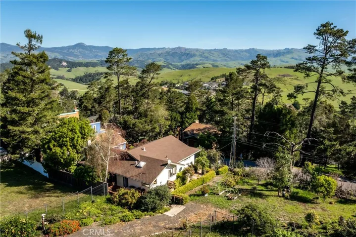 1909 Pineridge, Cambria, California 93428