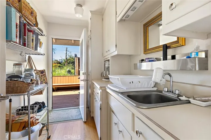 1909 Pineridge, Cambria, California 93428