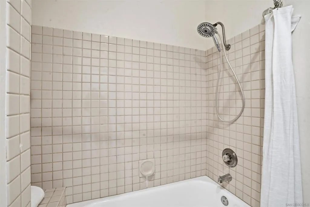 4383 Nobel Dr 86, San Diego, California 92122 home-pic-27