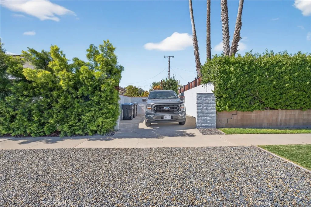 17581 Allegheny Drive, Santa Ana, California 92705 home-pic-58