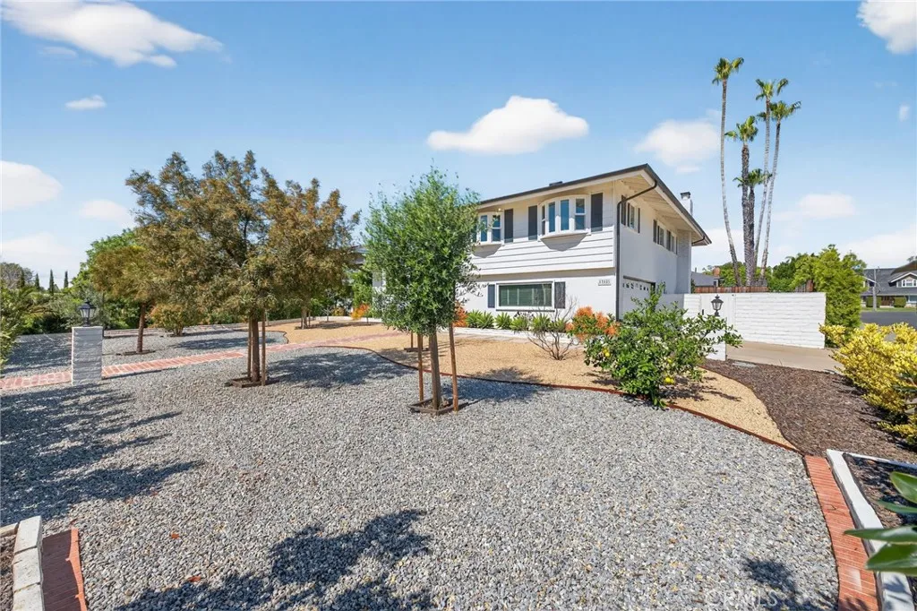17581 Allegheny Drive, Santa Ana, California 92705 home-pic-61