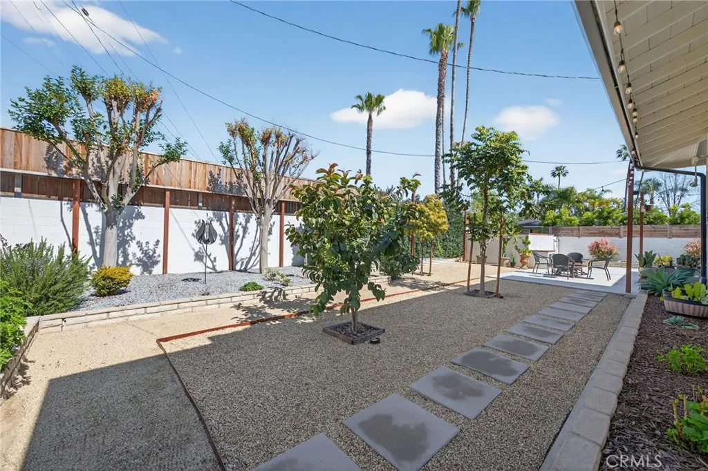 17581 Allegheny Drive, Santa Ana, California 92705 home-pic-54