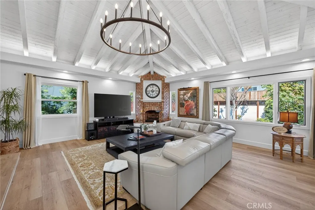 17581 Allegheny Drive, Santa Ana, California 92705 home-pic-4