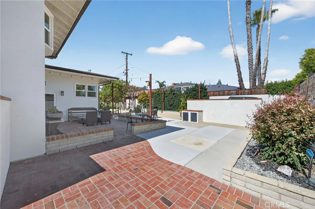 17581 Allegheny Drive, Santa Ana, California 92705 home-pic-47