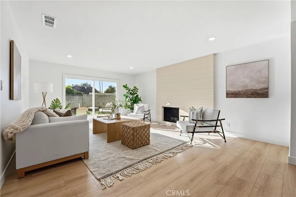 2320 N Hathaway Street, Santa Ana, California 92705 home-pic-8