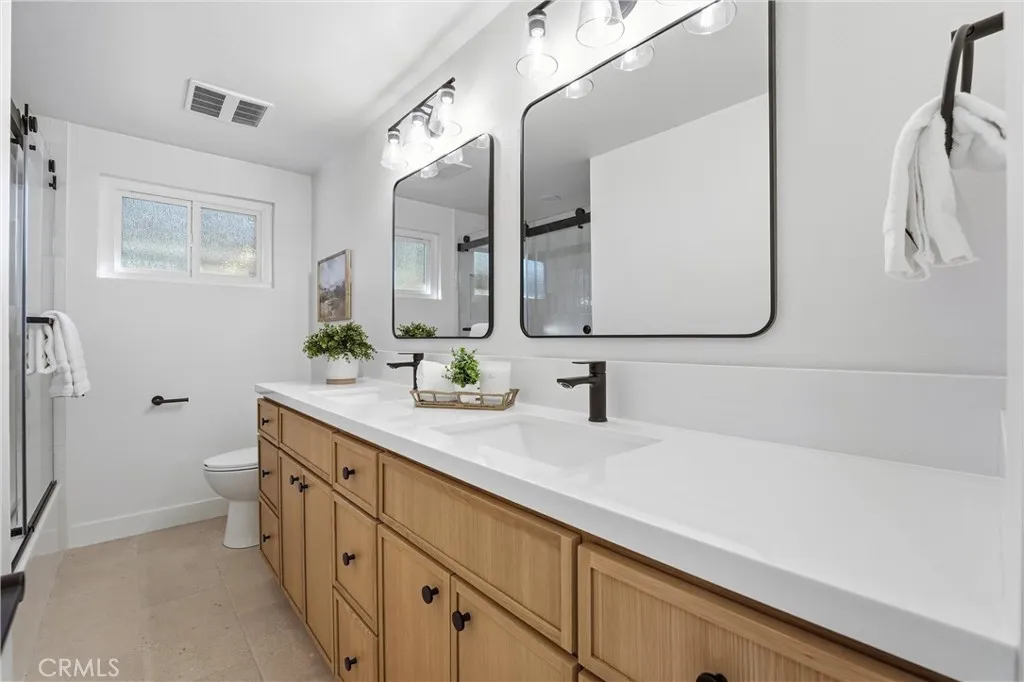 2320 N Hathaway Street, Santa Ana, California 92705 home-pic-34
