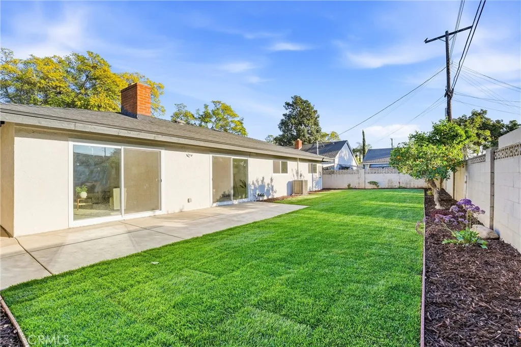 2320 N Hathaway Street, Santa Ana, California 92705 home-pic-41