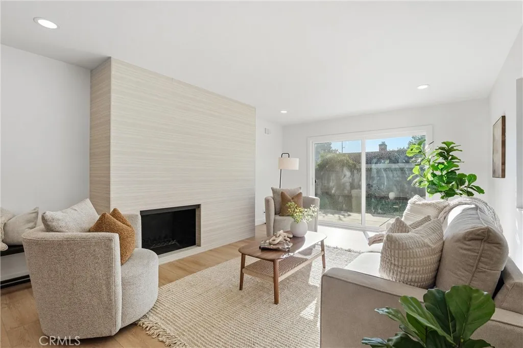 2320 N Hathaway Street, Santa Ana, California 92705 home-pic-21