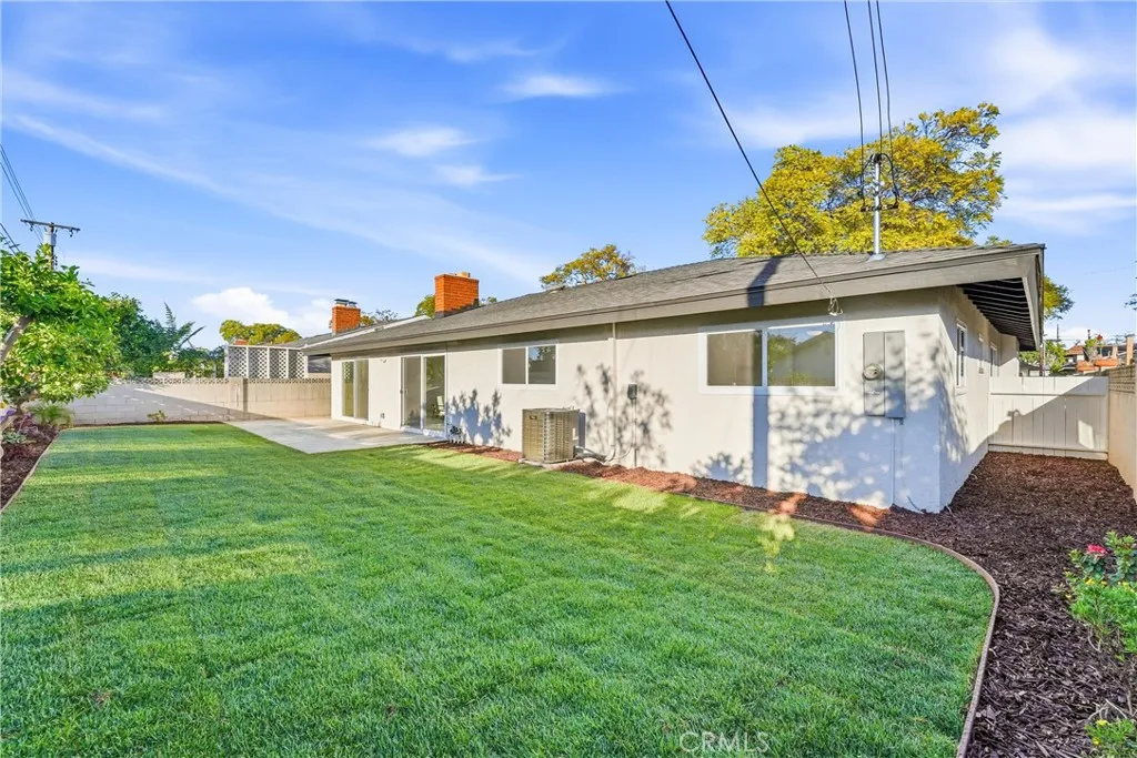2320 N Hathaway Street, Santa Ana, California 92705 home-pic-42