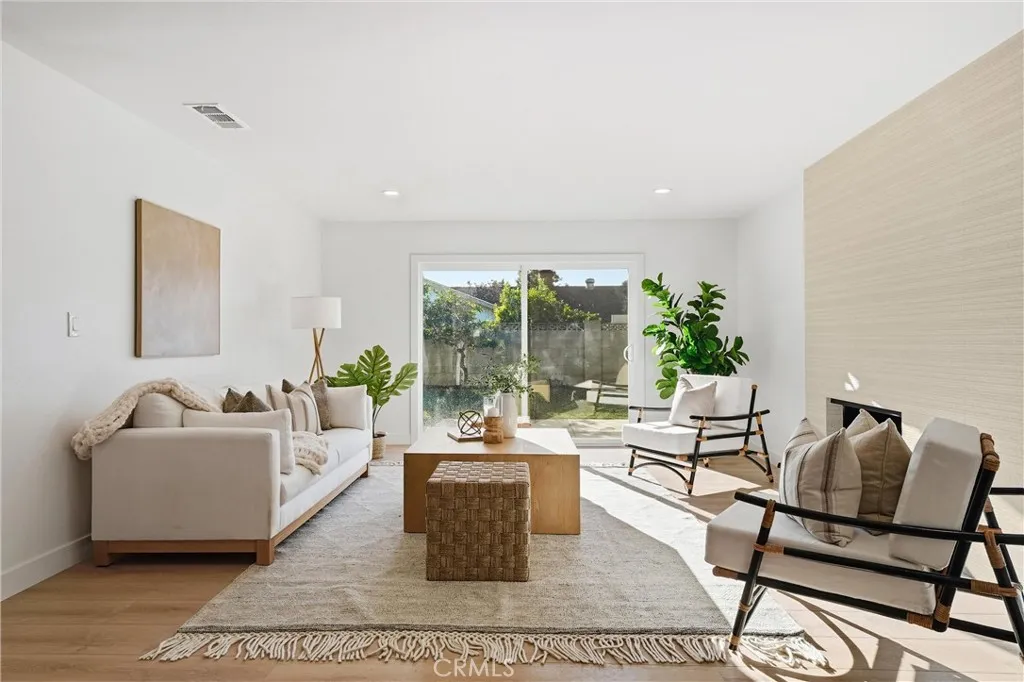 2320 N Hathaway Street, Santa Ana, California 92705 home-pic-20