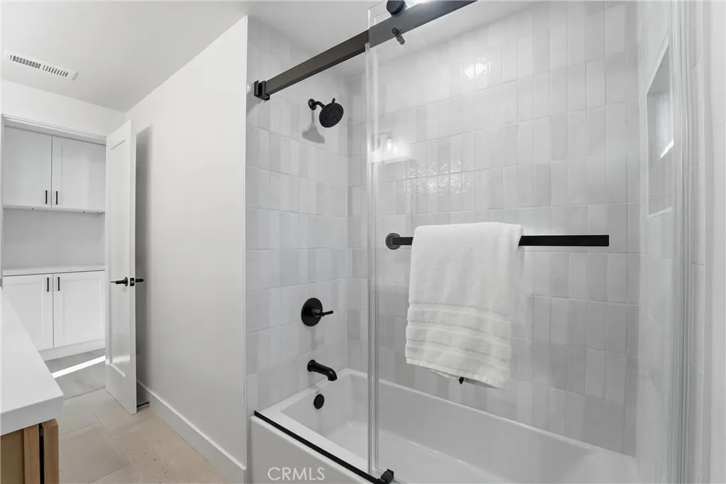 2320 N Hathaway Street, Santa Ana, California 92705 home-pic-35