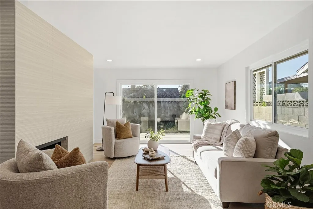 2320 N Hathaway Street, Santa Ana, California 92705 home-pic-23